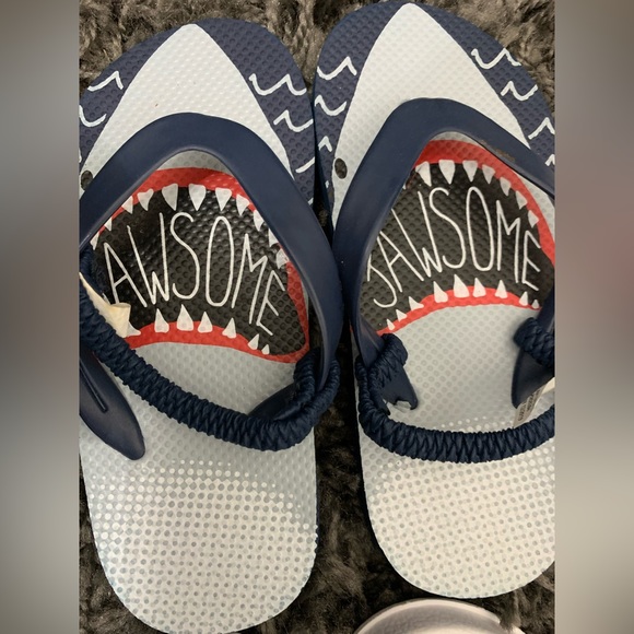 Bundle of 4 pair of Toddler Slides/Sandals - Picture 5 of 9